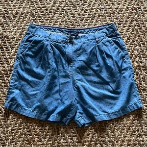 Tommy Hilfiger Shorts Women 10 lyocell Chambray Blue Pleated Slim Tech Pockets